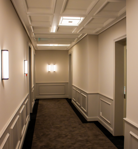 Interieur gang appartementen La Gare in Laren