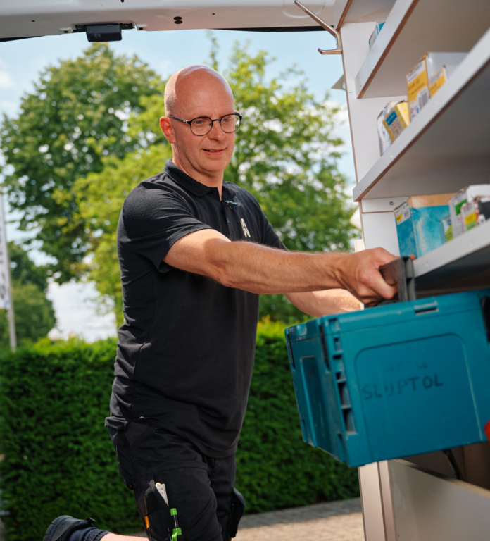 Monteur servicedienst van TEAMWBC