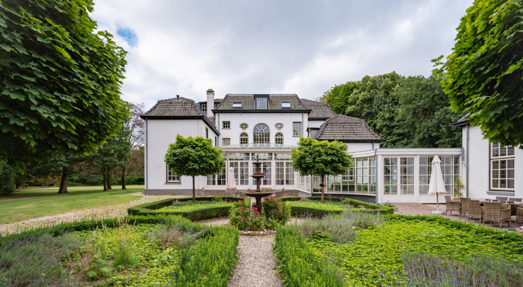 Landgoed Kolthoven in Epe met nieuwe passerelle. Zuiver gebouwd door TEAMWBC