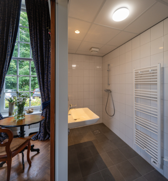 Badkamer getransfromeerd door TEAMWBC bij landgoed Kolthoven Epe
