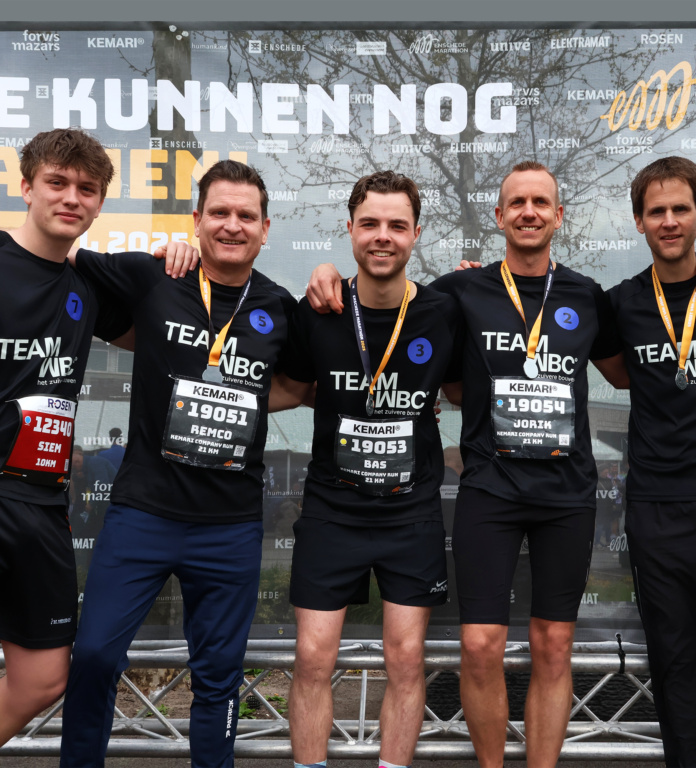 Collega's van TEAMWBC deden mee met de marathon van Enschede in 2025